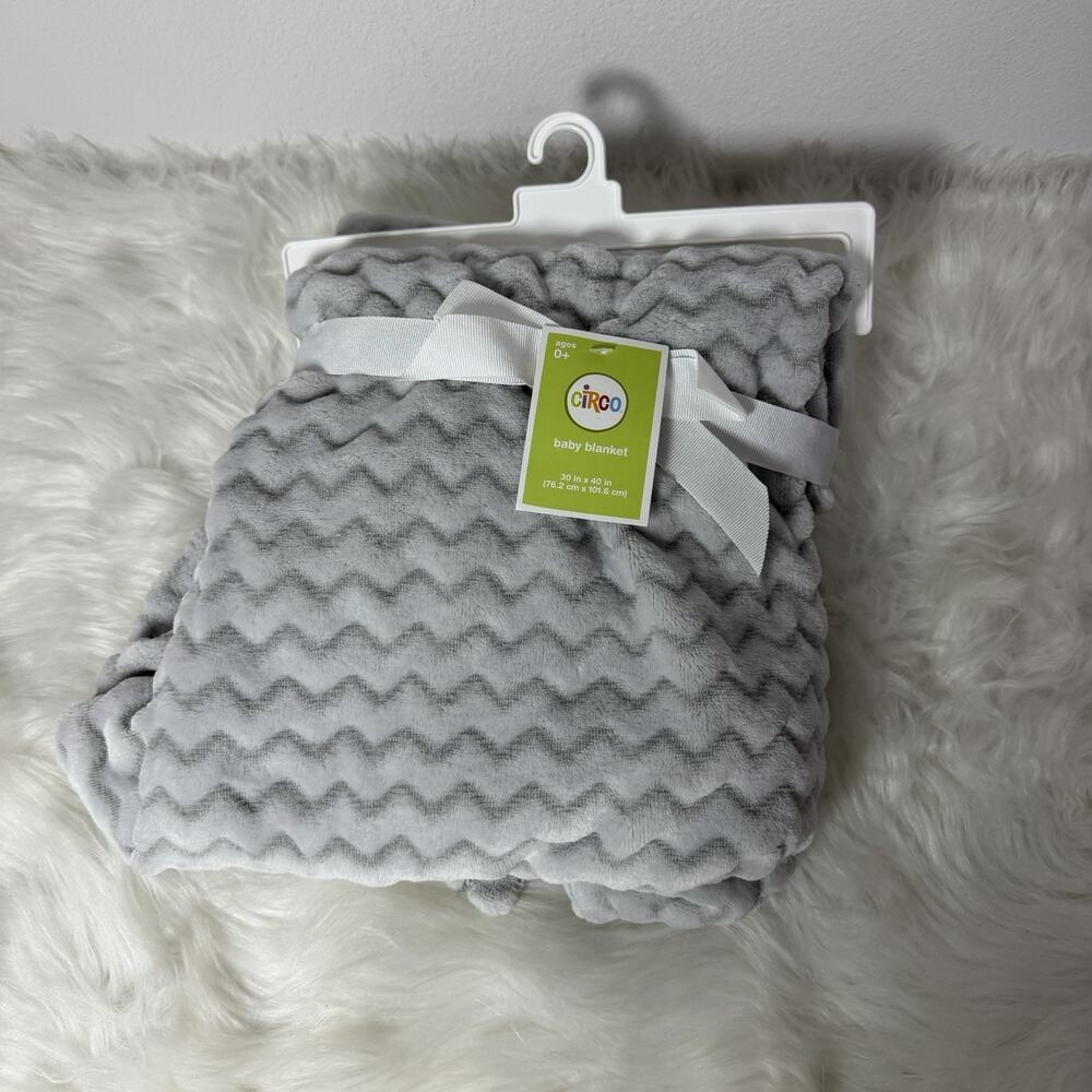 Circo target Gray Plush Baby Blanket Lovey Chevron Zig Zag Stripe NWT